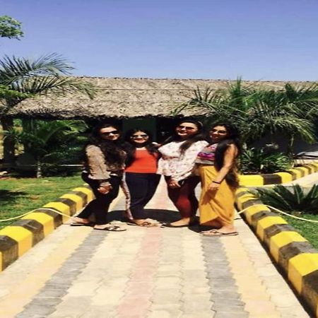 Hotel Megha Resort Hampi Zewnętrze zdjęcie